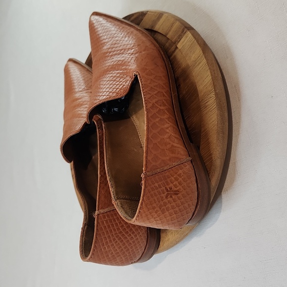 Frye Kenzie Venetian Brownish Orange Flats Size 6.5 - Picture 3 of 7